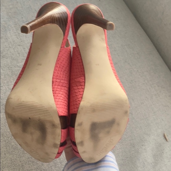 2/$40 leather Guess Coral peep pumps. - Picture 5 of 7